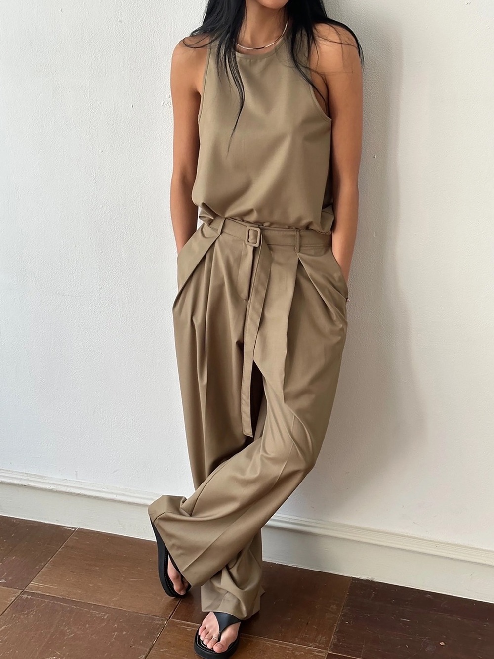 The Frankie Shop Clay Belted Pants in‎ Desert Taupe.